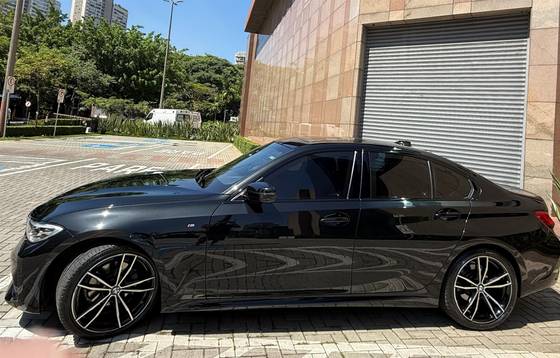 BMW 320i 2.0 16V TURBO GASOLINA M SPORT AUTOMÁTICO